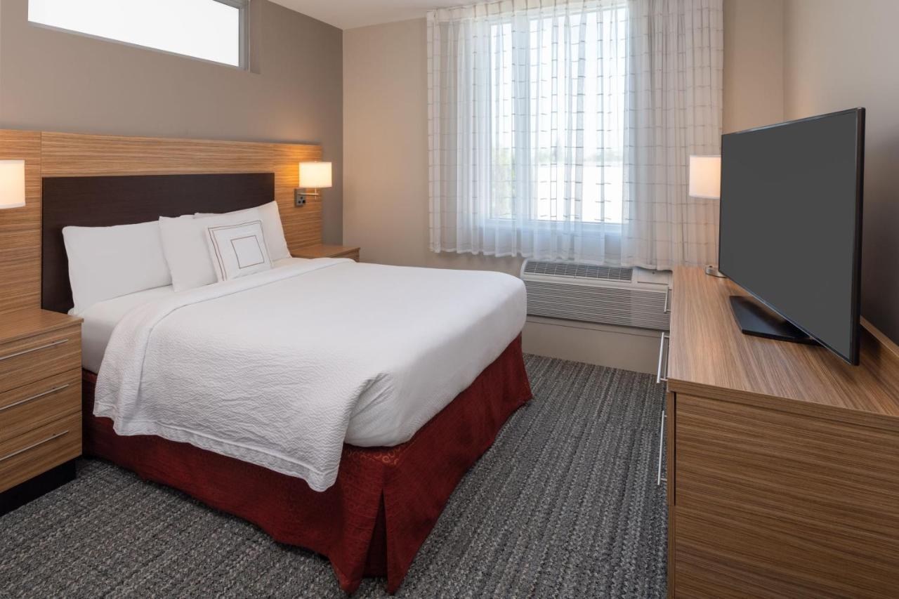 Towneplace Suites Miami Kendall West Kendale Lakes Екстериор снимка