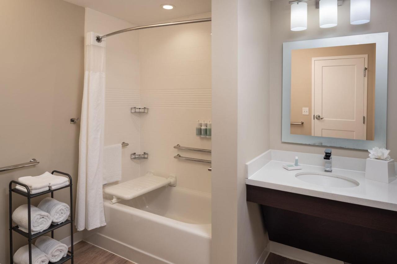Towneplace Suites Miami Kendall West Kendale Lakes Екстериор снимка