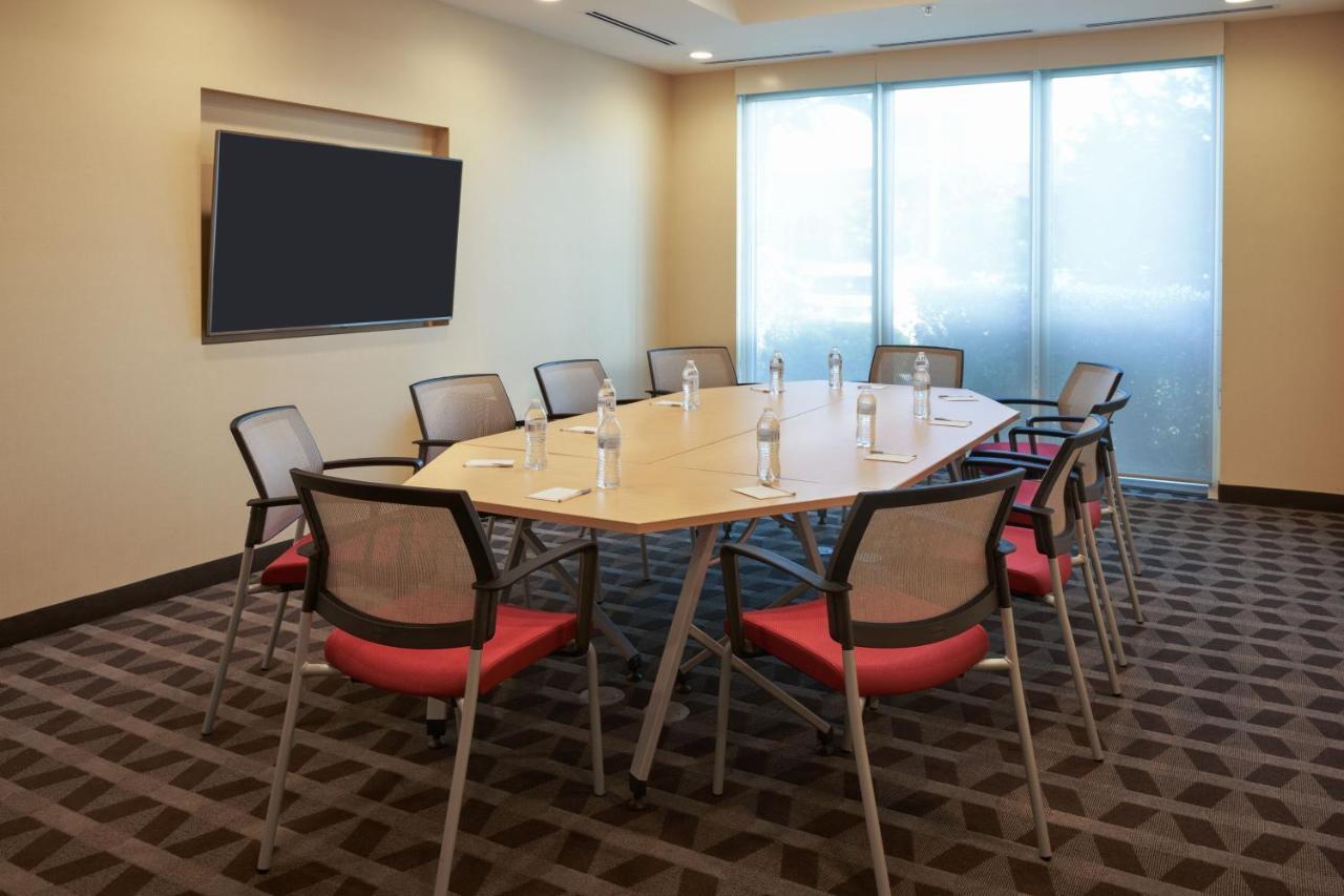 Towneplace Suites Miami Kendall West Kendale Lakes Екстериор снимка